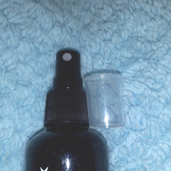 SAINT LUXE Setting Spray- 2.64 FL oz/ 75 ml BNIB - Picture 2 of 11